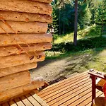 Lapland Tunturimaja Ski-in - Lapland - Slopes, Trails, National Park, Just Steps From Local Amenities, Yet Peaceful, Private Sauna * Pyhätunturi
