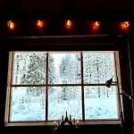 Lapland Tunturimaja Ski-in - Lapland - Slopes, Trails, National Park, Just Steps From Local Amenities, Yet Peaceful, Private Sauna Pyhätunturi